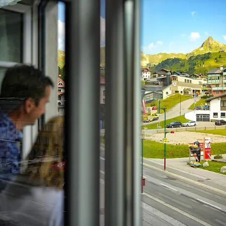 Appartement & Garni Alpenrose