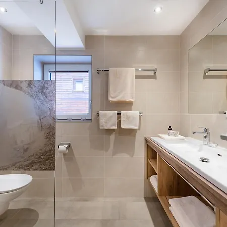 & Garni Alpenrose Appartement *