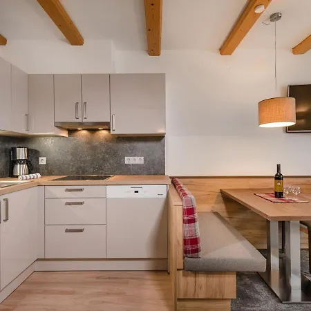 & Garni Alpenrose Appartement *