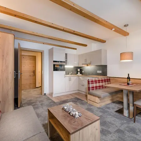 Appartement & Garni Alpenrose *