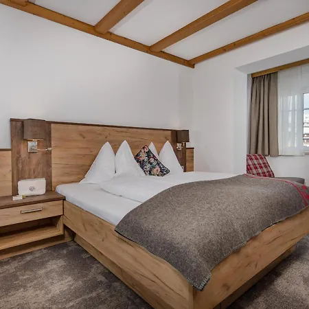 Appartement & Garni Alpenrose Obertauern