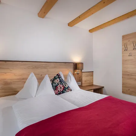 Appartement & Garni Alpenrose *